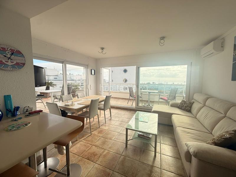 Foto 6c58f1c1-a8b3-4af4-a9a8-46562207b39e. Attico con riscaldamento in Salins - Cavall de Mar Empuriabrava