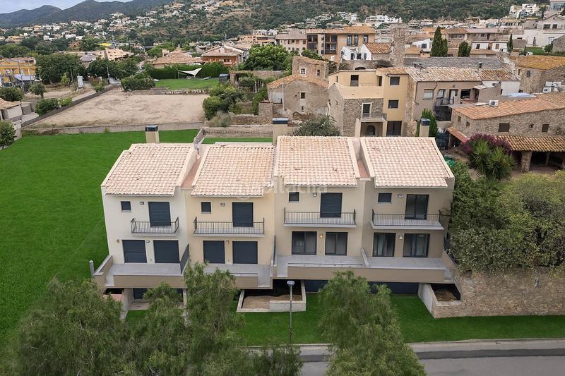 Foto bcec2fe9-6eef-4716-abc8-2bcb28f732d7. Casa con riscaldamento piscina in Palau-saverdera