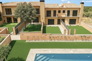 Haus  Carrer st pere de roda. Casas nuevas en venta con vistas a la monta�a y piscina en palau