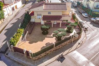 Xalet  Av de reira cuana. Casa familiar de lujo en roses en venta suite, terrazas, jardín