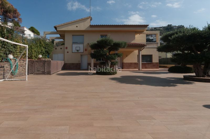 Foto c67ff3ae-549a-402b-84c4-c4d9d917e743. Xalet amb calefacció aparcament piscina a Centre Roses