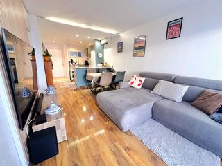 Flat  San mori. Apartamento reformado en empuriabrava con terraza de 13m2 a 400m
