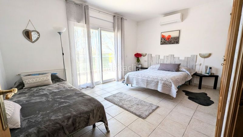 Foto b72f724c-d4c2-44cc-8f24-ebebb31d02fa. Casa amb calefacció aparcament piscina a Montgrí Empuriabrava