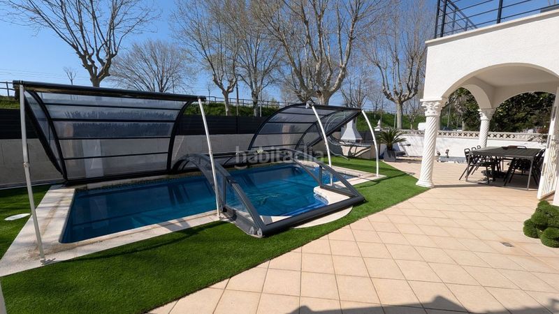 Foto f4f11e97-88c3-4443-9004-471b4659dfda. Casa amb calefacció aparcament piscina a Montgrí Empuriabrava