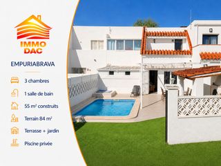 Casa adosada en Carlit - Montseny. Casa con encanto en venta con licencia turística y piscina en em