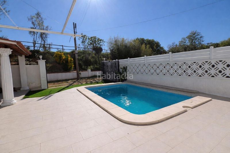 Foto 94cb968a-8e94-4584-8dc9-ee5c19ad4993. Casa adossada amb calefacció piscina a Carlit - Montseny Empuriabrava