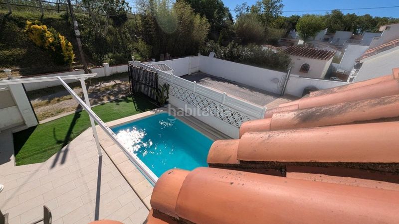 Foto bdc515c4-8d11-4eb0-a22e-04d9d0f56cbb. Casa adossada amb calefacció piscina a Carlit - Montseny Empuriabrava
