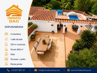 Doppelhaus in Carlit - Montseny. Villa en venta estilo hacienda con piscina cerca de empuriabrava