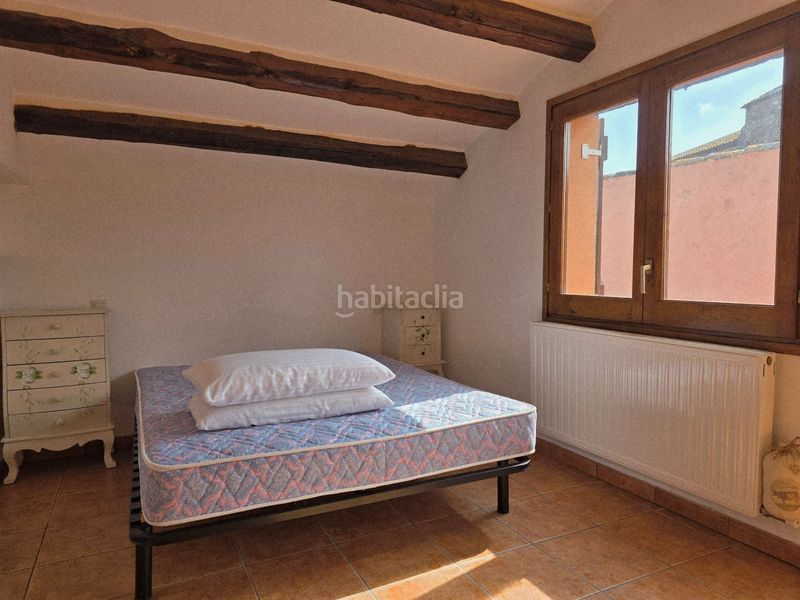 Foto 91e52d13-1aa7-419c-8c58-6187289de50e. Casa adossada amb calefacció a Darnius