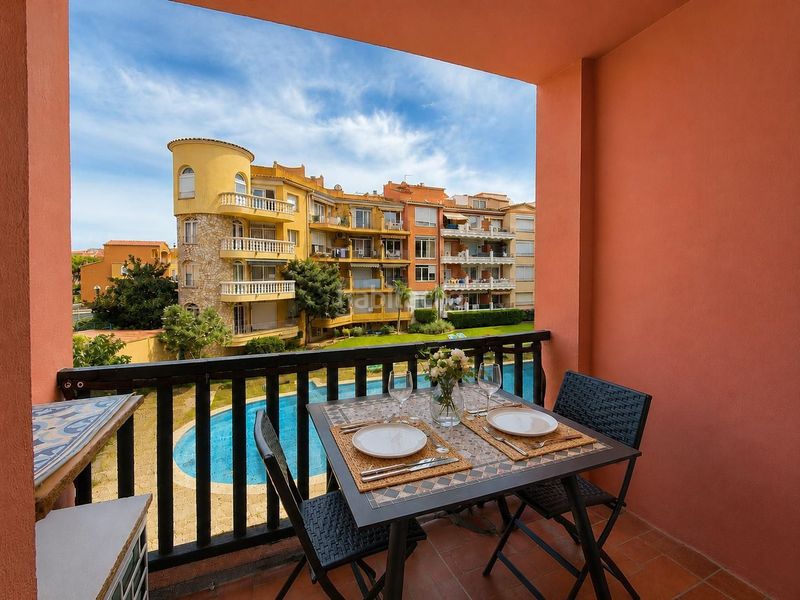 Foto 5b029604-6bdf-4872-9ed4-ec93226c4039. Apartament amb calefacció aparcament piscina a Muga - Gran Reserva - Badia Empuriabrava