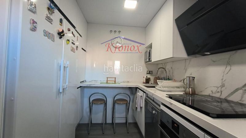 Foto d304a0d1-a322-4a38-8dc5-4031b5e58bf4. Piso vivienda de 3 dormitorios y dos baños. urb. privada, garaje y piscina. en Madrid