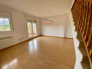 Location Duplex à Villalba Pueblo. Dúplex con terraza y vistas a la sierra