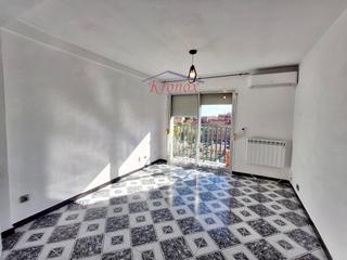 Lloguer Àtic a Entrevías. Zona entrevías. ático de dos dormitorios con terraza y ascensor.