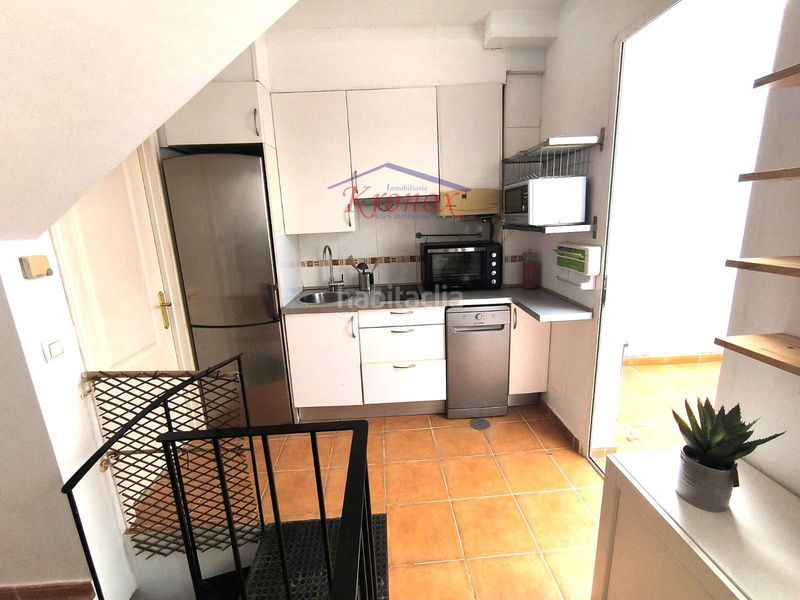 Piso local dúplex con terraza y patio, posibilidad 3 habitaciones junto a metro buenos aires en Madrid - Imagen 6