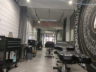 Lloguer Local Comercial  De los artilleros. Local ideal para emprender en zona con tránsito