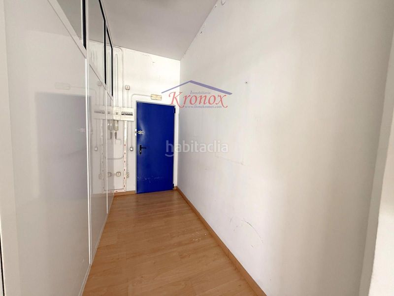 Foto 6df53298-492d-431e-8935-9bc26c7bc45f. Local comercial local en villa de vallecas con plaza de garaje incluida en el precio en Madrid