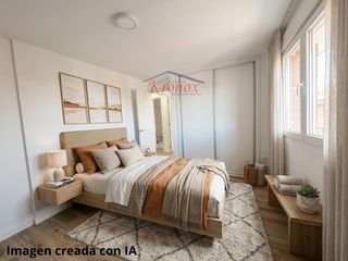 Piso en Palomeras Sureste. Piso con vistas  de 3 dormitorios para entrar a vivir
