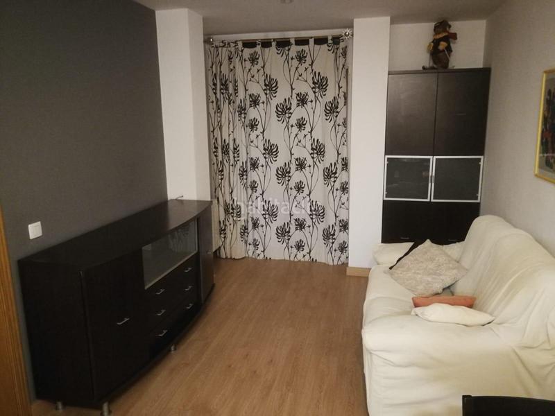 Foto 8d5f019f-003d-44fc-b330-9955f8b64366. Apartamento  cerca de la estación de trenes en Lleida