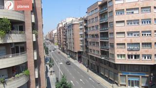 Apartament  Calle princep de viana. Apartamento cerca de la estacin de trenes
