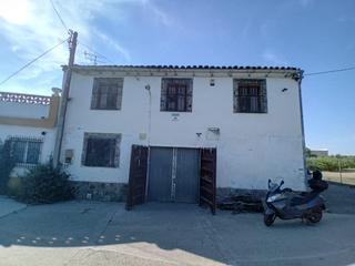 Masia a Alcarràs. Casa con almacén  en alcarràs
