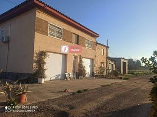 Masia  Camino montcada. Casa con terreno en zona de moncada