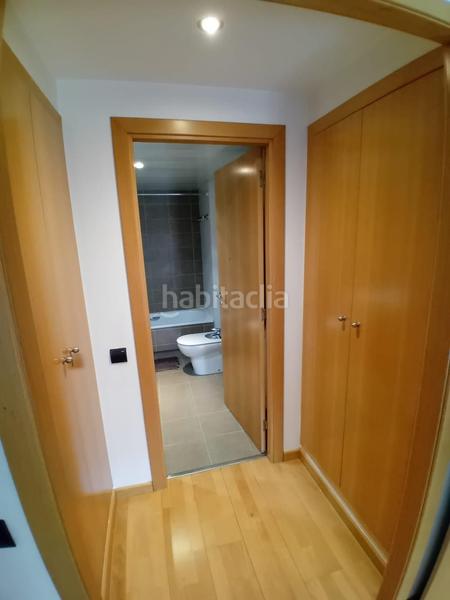 Foto d5419fde-74d5-4676-b701-925610f1f1c0. Piccolo appartamento con riscaldamento parcheggio terrazza in Lleida