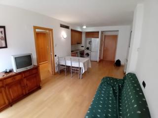 Apartament a Prncep de Viana-Clot-Xalets Humbert Torres. Apartament 1 habitacin, con plaza aparcamientos para  motos