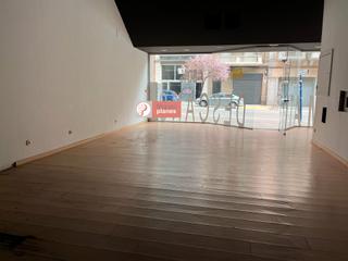 Geschäftsraum in Príncep de Viana-Clot-Xalets Humbert Torres. Local comercial en principe de viana  prat de la riba