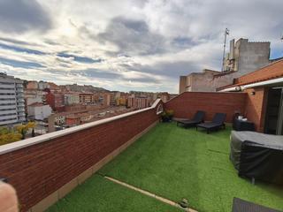 Àtic a Instituts-Universitat. Exclusivo ático dúplex con amplias terrazas y acabados de alta c
