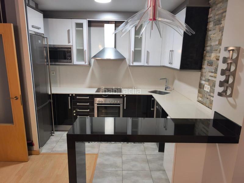 Foto 506ae08a-96dc-4528-929f-7a6065189dc4. Appartamento con parcheggio in Llívia Lleida