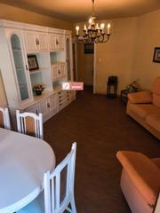 Piso  Gran passeig de ronda. Piso en zona paseo de ronda  institutos