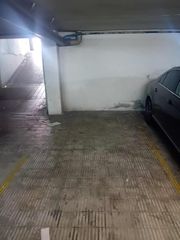 Location Parking voiture à Centre Històric. Plaza de parking en zona prat de la riba  bonaire