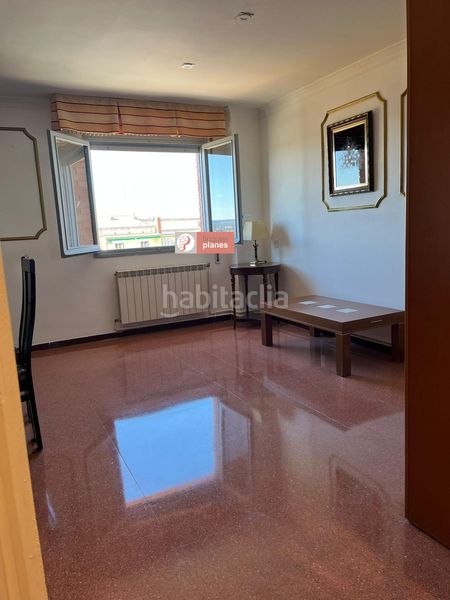 Foto fe5ec3d2-bd12-4546-8401-1805989c2bc5. Pis amb calefacció aparcament a Magraners Lleida