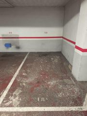 Posto auto  Carrer riu essera. Plaza de aparcamiento en riu esera  lleida
