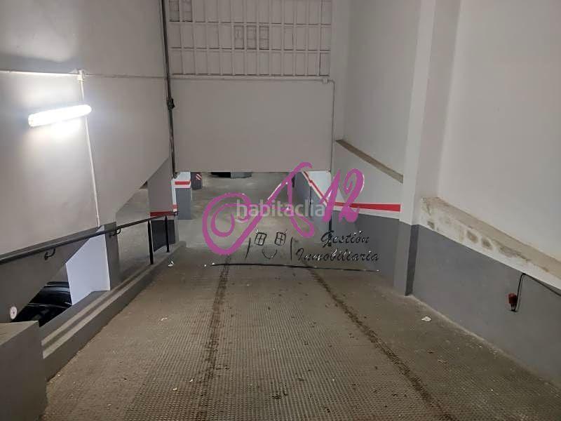 Foto a512b8b6-95a7-4ce6-bf58-6bc816b972aa. Parking voiture dans Camí Reial Valencia