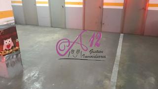 Aparcament cotxe a Carrer de ponent 2. Plaza de garaje para coche pequeño y trastero