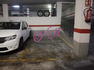 Autoparkplatz in Pi I Margall 50