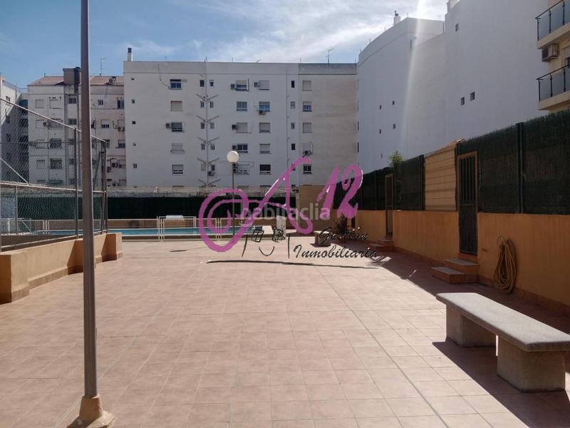 Foto 0c4e2ee9-f4db-4de3-9c38-d7799dd1390e. Rent flat with parking pool in L´Hort de Senabre Valencia