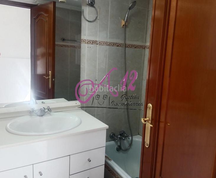 Foto c3322b08-8e0e-4fb5-880b-f3730eb27c52. Rent house in En Corts - Doctor Waksman Valencia