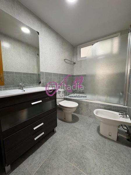 Foto 79804800-0fdf-4f4b-8c22-8516ab6078e4. Rent flat in Malva Rosa Valencia