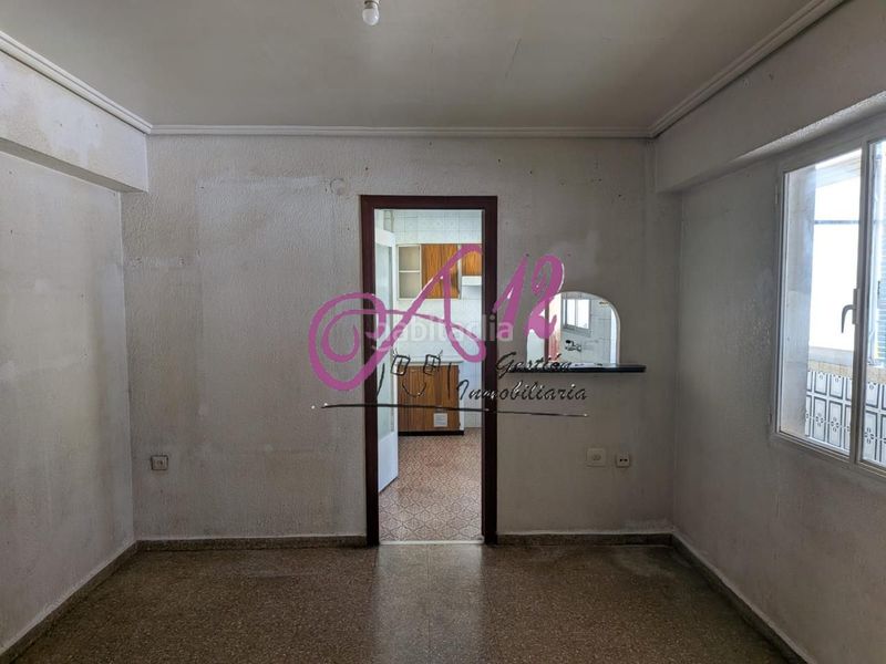 Foto e84b5078-7591-4b65-92d4-57d51cb797cf. Pis a Torrefiel Valencia
