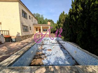 Casa  Campana. Vivienda unifamiliar independiente con piscina