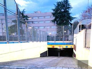 Aparcament cotxe  Calle de ginzo de limia. Estudio home madrid ofrece estupenda plaza de garaje con acceso