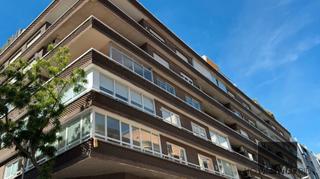 Rent Business premise  Calle de espronceda. Estudio home madrid ofrece local comercial, dividido en 3 planta