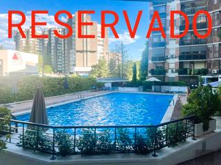 Piso  Calle de sangenjo. Estudio home madrid ofrece vivienda en planta baja, de 94 m2 con