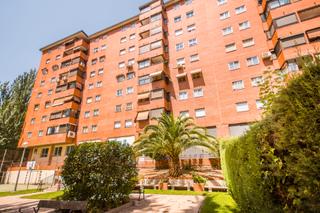 Pis  Calle de fermín caballero. Estudio home madrid ofrece vivienda de 130m2 en la zona de peñag