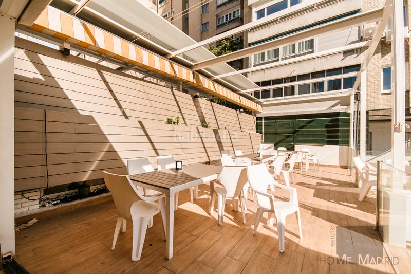 Foto 291389b2-34e9-4457-8635-3a30a377ca6d. Pis amb calefacció aparcament piscina a Pilar Madrid