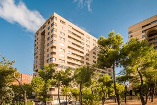 Appartement  Calle de antonio lópez aguado. Estudio home madrid ofrece piso de 86 m2 construidos, según cata
