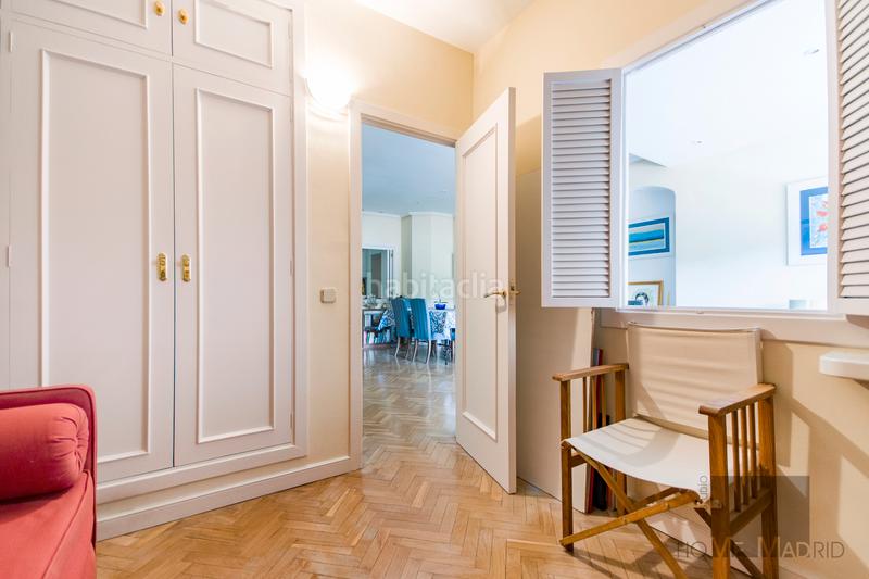 Foto 45793f1e-91d4-4fc1-bea7-652d3b6ad968. Appartamento con riscaldamento piscina in La Paz Madrid