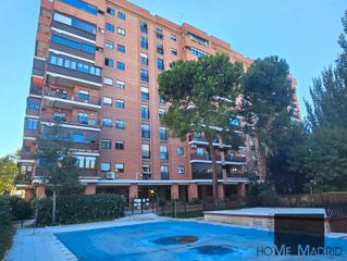 Appartement  Calle de ramón gómez de la serna. Estudio home madrid ofrece piso de 120 m2 situado en una de las